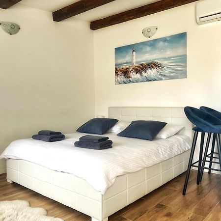 Studio Apartments Tara Zadar Exterior foto