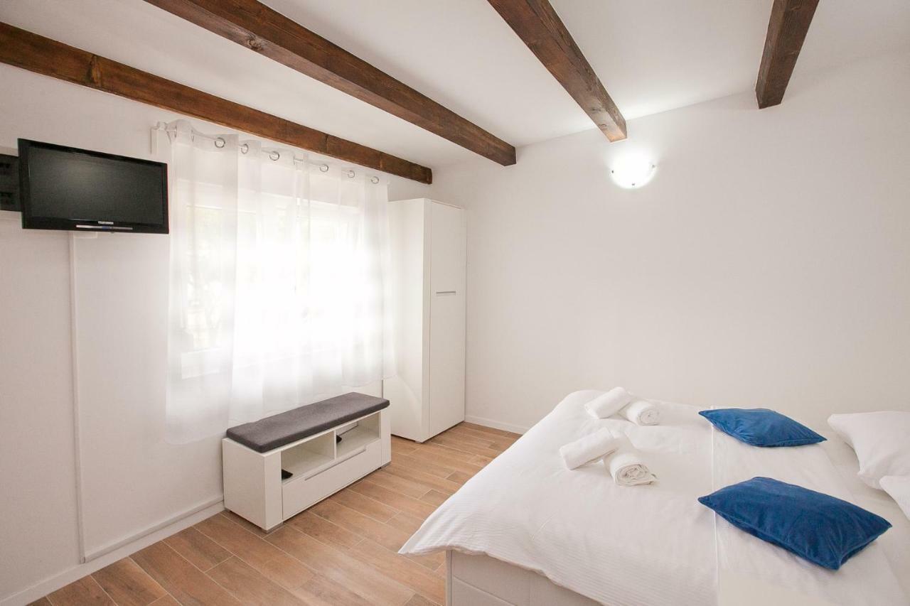 Studio Apartments Tara Zadar Exterior foto