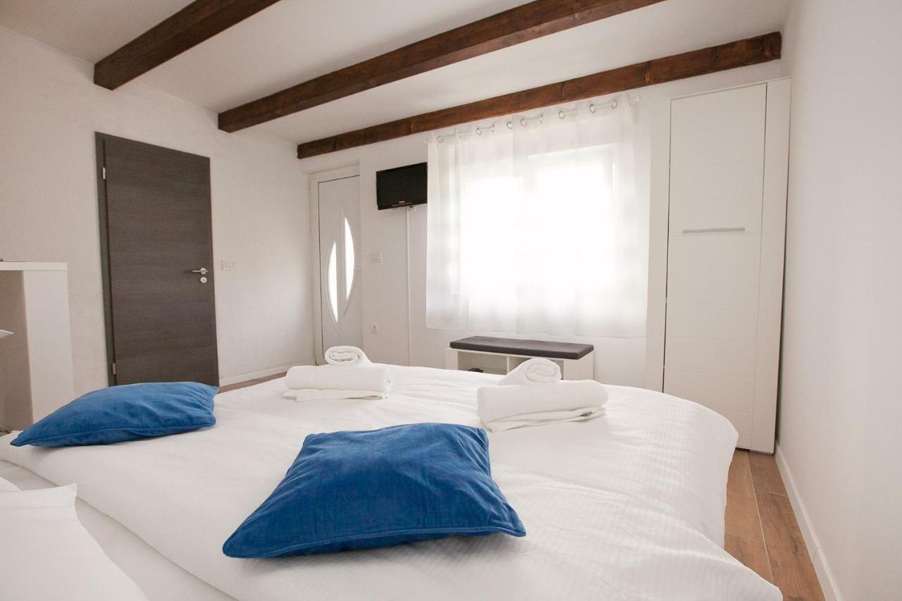 Studio Apartments Tara Zadar Exterior foto