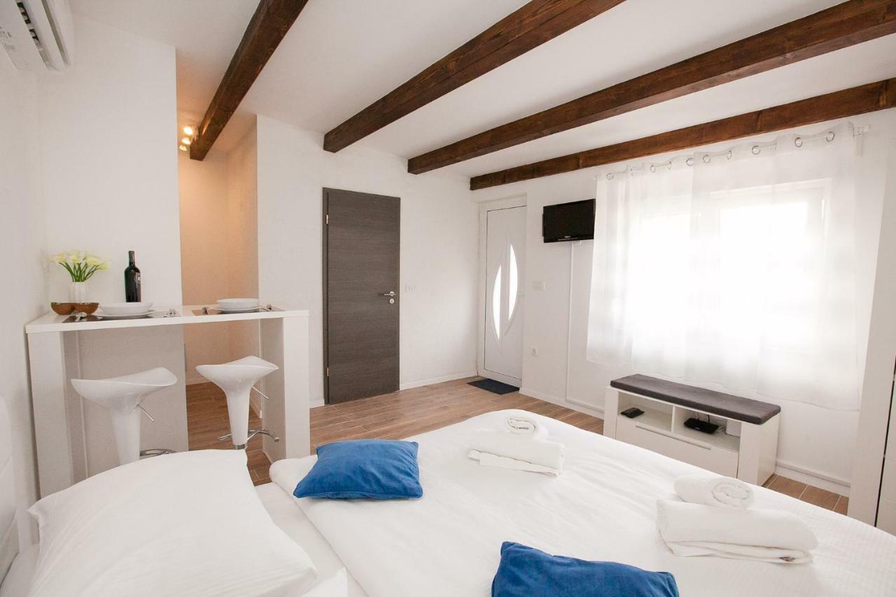 Studio Apartments Tara Zadar Exterior foto
